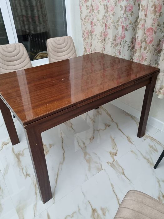 Продам стол плюс стулья