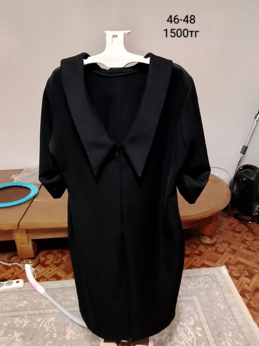 Продам платье женское