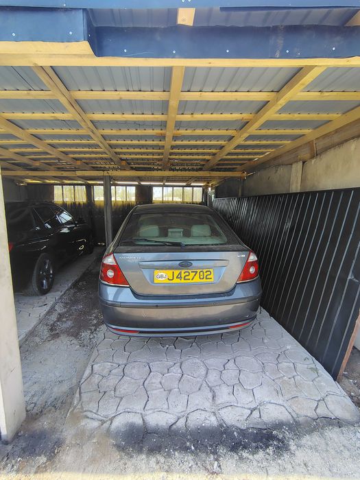 Vând Ford Mondeo