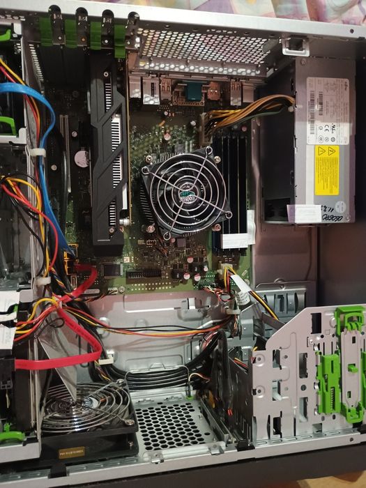 Fujitsu Celsius R570-2
