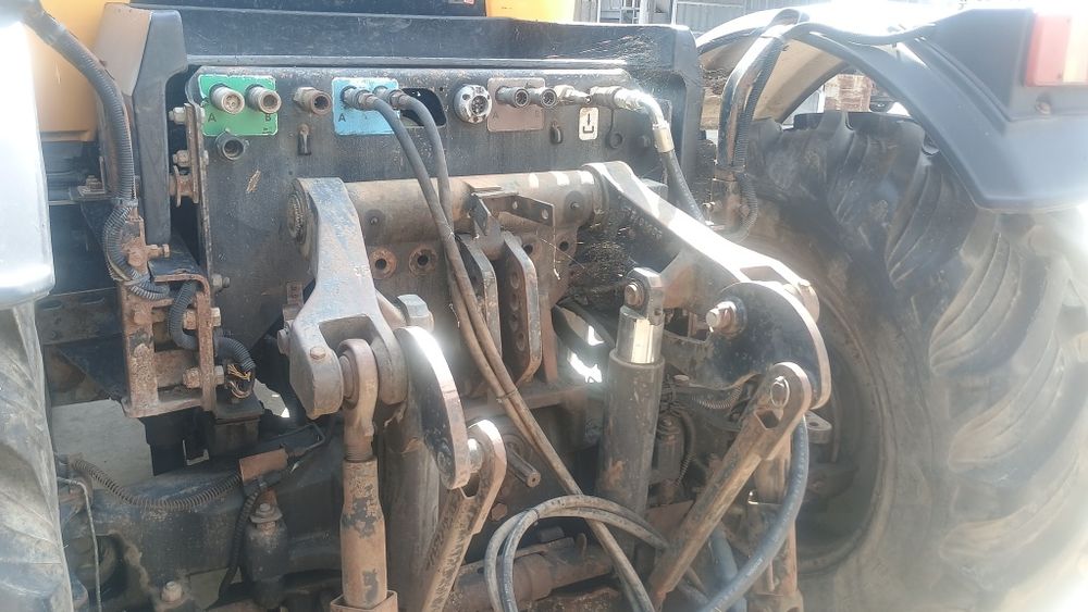 Трактор JCB  HMV 2135