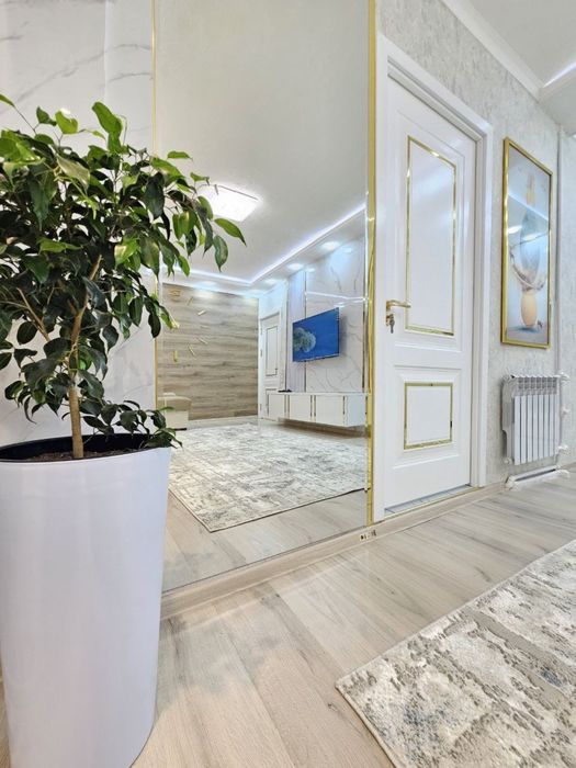 Продаётся квартира Метро Новза Муқумий У.Л