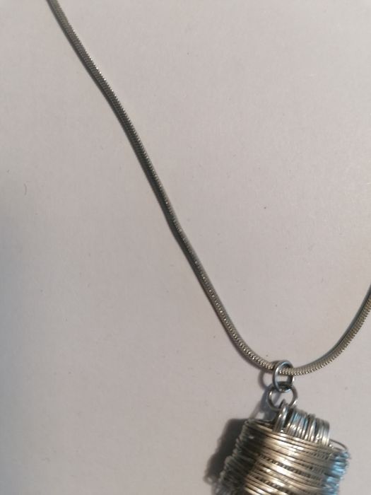 Colier cu medalion din argint, 6.87 gr, model foarte frumos și fin,