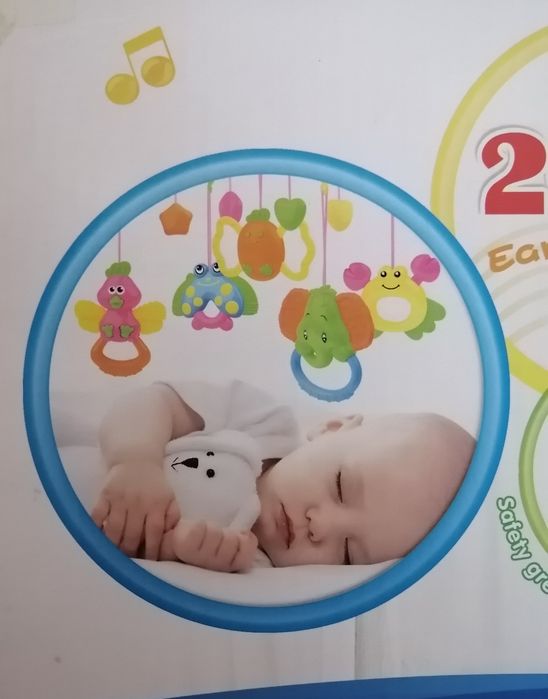 Мобиль на кроватку, проигрывающий колыбельные мелодии