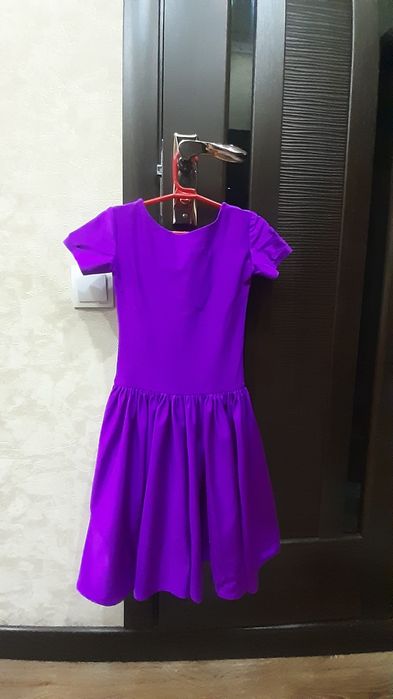 Продам костюмы  для бальных танцев