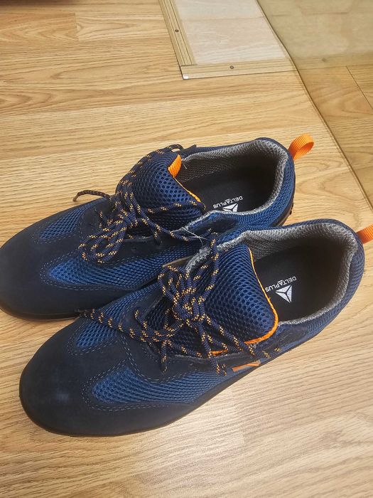 Кроссовки с металлическим носком 42 размер натуральная замша.