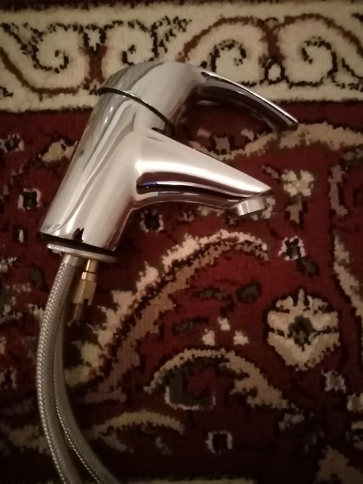 Германский смеситель "GROHE" для раковины.