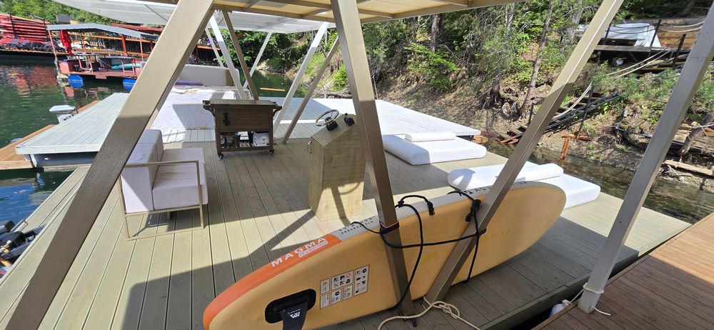 Vand caramaran (ponton) electric