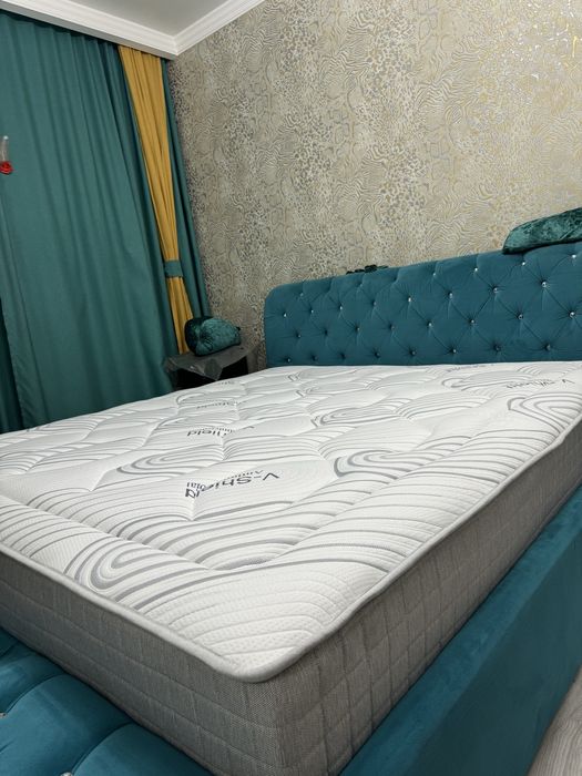 Продаётся кровать 180×200 (без матраса)