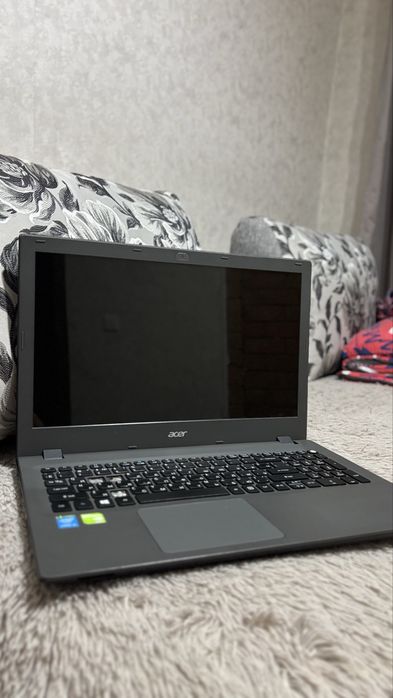 Ноутбук Acer в отличном состояний