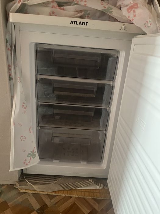 Продам морозильную камеру