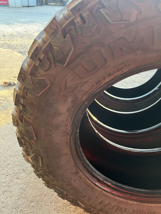 Продам резину Kumho M/T
