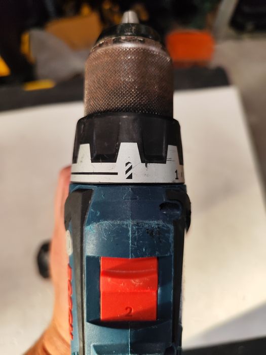 Безчетков акумулаторен винтоверт Бош Bosch GSR 18V-60 C + 3Ah