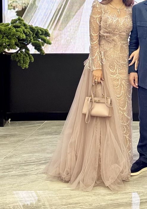 Продаю шикарное вечернее платье !