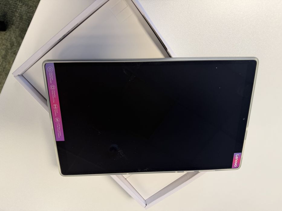 Lenovo Tab M10 HD – 10.1” таблет, запазен, работи отлично