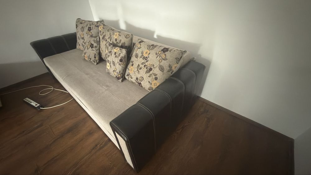 Set sufragerie canapea cu doua fotolii