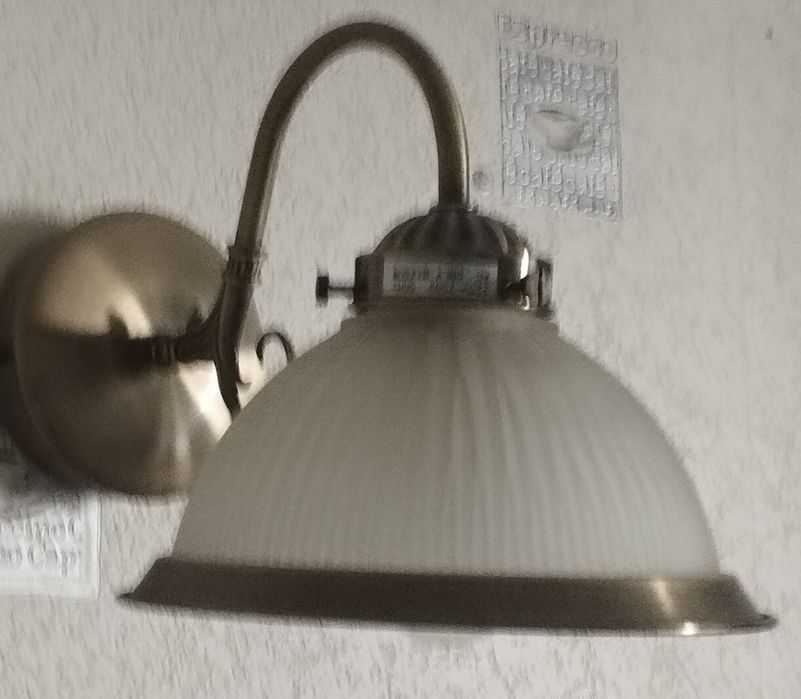 Продам комплект люстра и бра