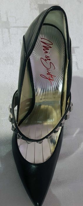 Официални обувки