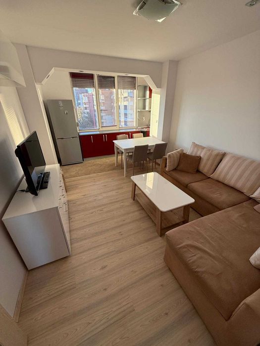 Тристаен апартамент под наем във Велико Търново - Център