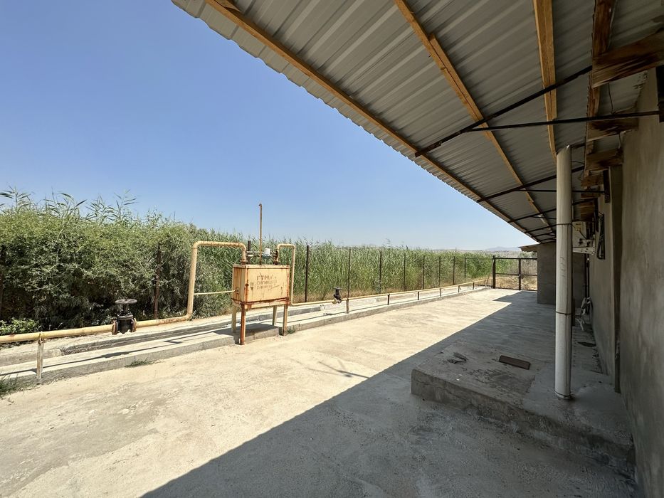 Продаётся загородный коттедж (дача) Бостанлыкский район.