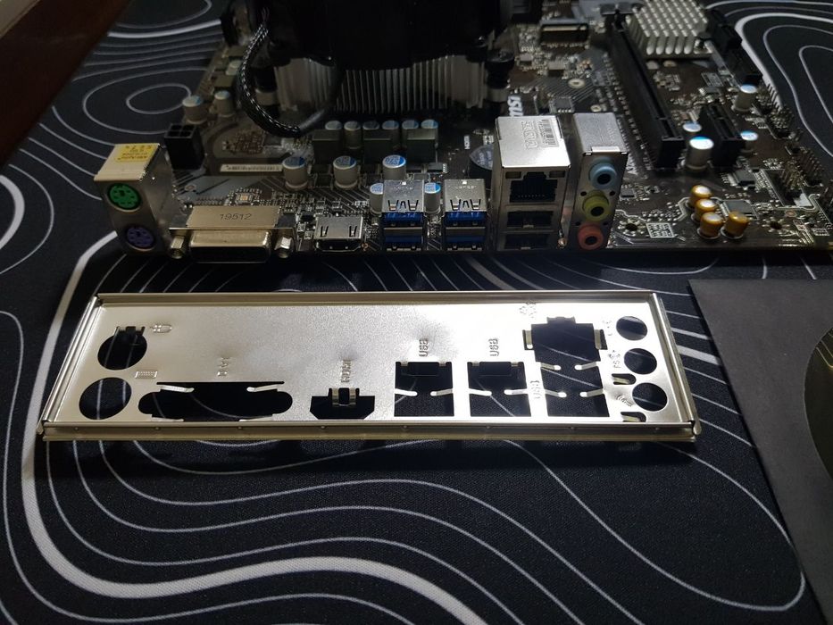 Мат плата msi a320pro