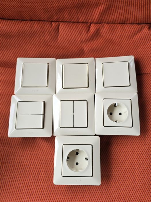 LEGRAND - Ключ, контакт