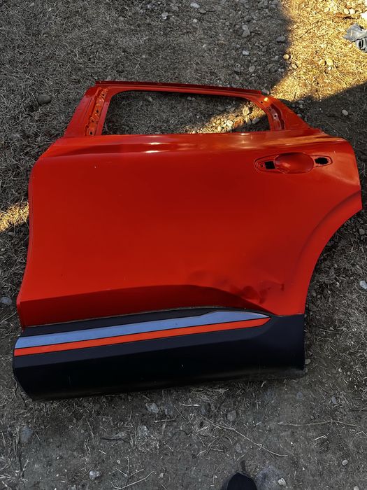 Ușă stânga spate renault  arkana.