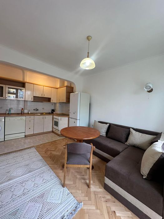 Тристаен апартамент в ж.к. Хиподрума