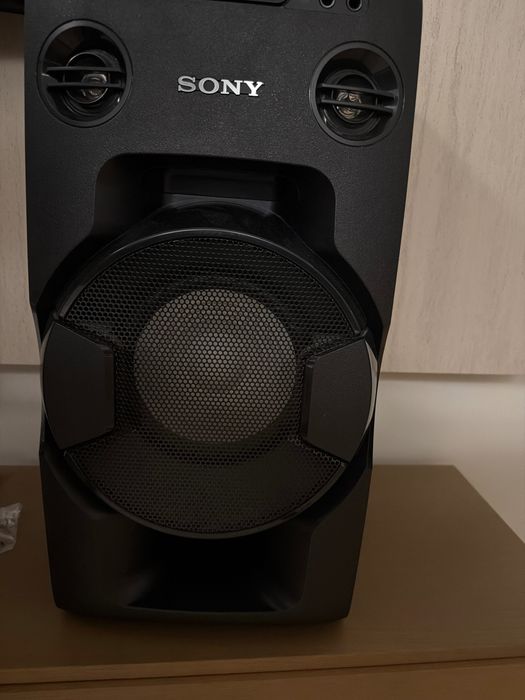 Музыкальная колонка Sony