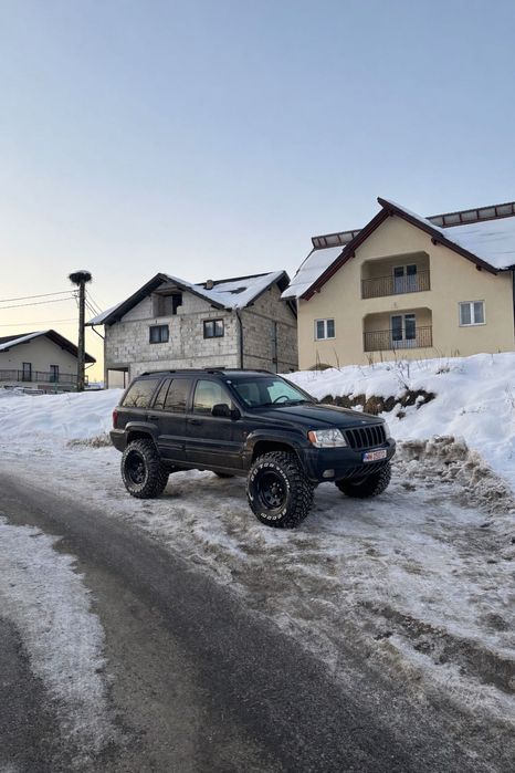 Vând jeep grand cherokee