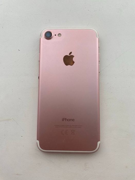 IPhone 7, без зарядки