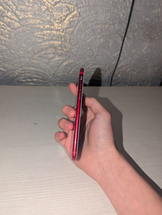 iPhone 7 в хорошем состоянии