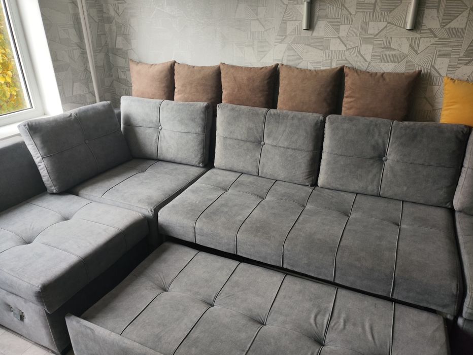 Продам диван угловой . 200. Тысяч