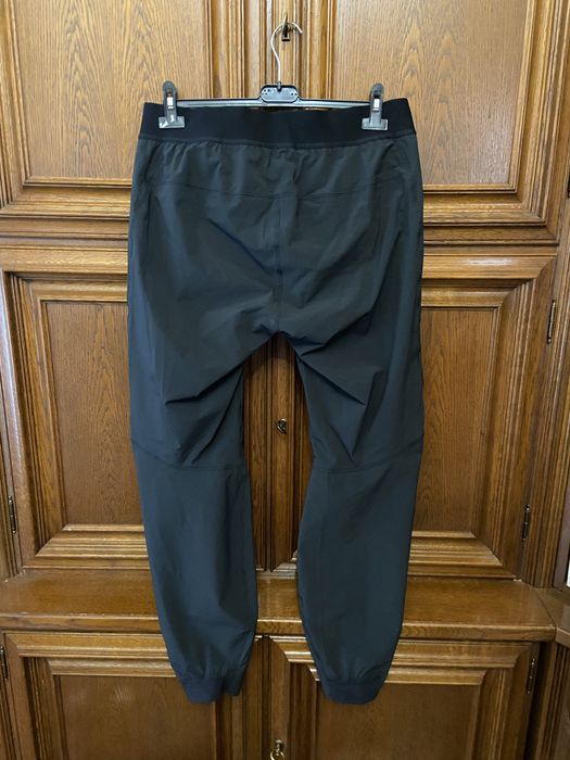 Vând pantalon FOX Flexair 34 Rezervat