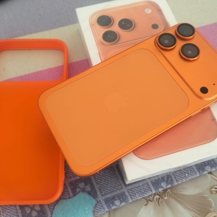 Айфон 17 про ХР камера в идельном новом состояние