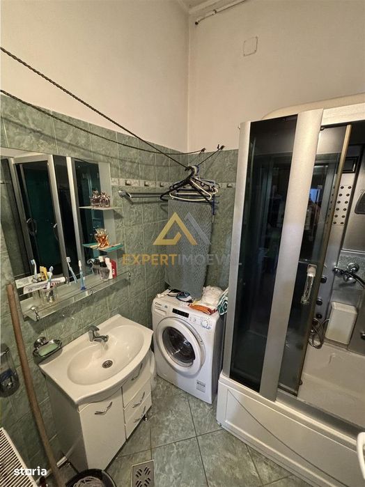 Casa ultracentrala langa Parcul Municipal Regina Maria la pret de nera