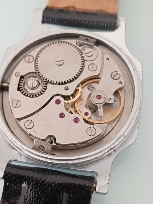 Руски мъжки механичен часовник ПОБЕДА.