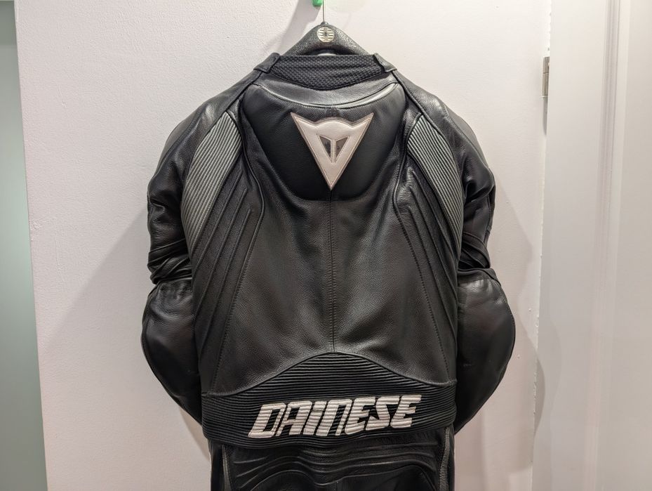 Combinezon Costum moto piele Dainese Avro D1, marime: 48