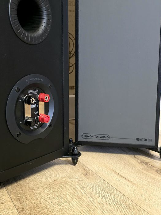 Boxe pasive de podea 240W - Monitor Audio 200 - 3 cai - sunet Hi Fi - stare exceptionala