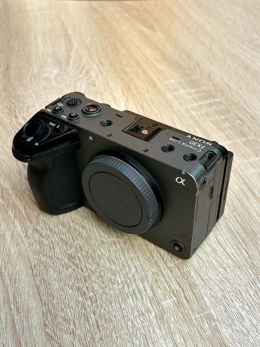 sony fx30 +sigma 18-50mm, 30mm
