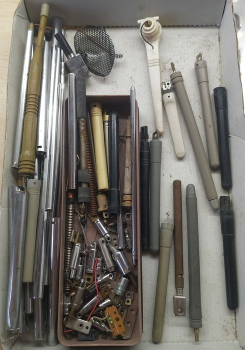 Антенны для радиоаппаратуры.