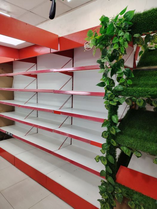 Стиляж срочно сотилади