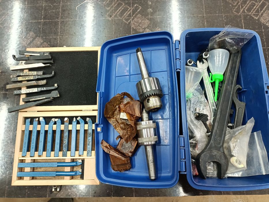 Токарный станок продам