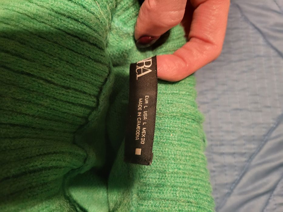 Тёплый свитер Zara зеленый