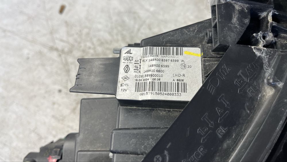 Renault Clio 5 десен фар