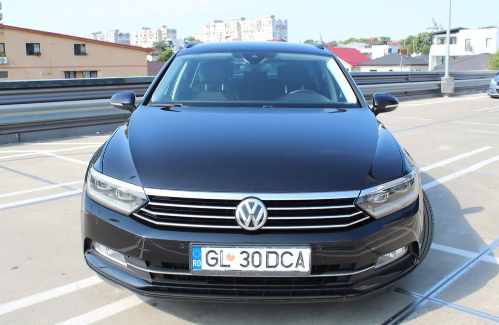 Volkswagen Passat B8 2015 - 2.0 TDI, Higline, 150 CP - webasto, faruri led, distronic, side assist, line assist, camera, ceasuri digitale, km reali