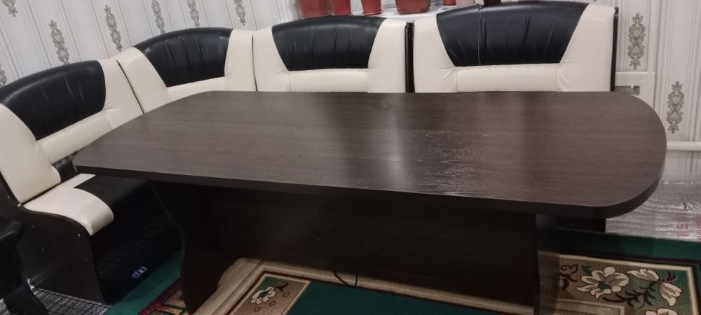 Кухонная уголок б/у продам.