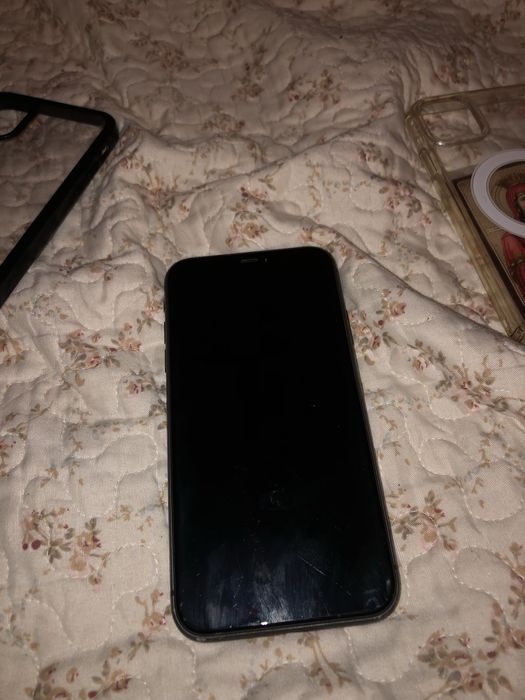 Vand.. sau scimb iphone 11