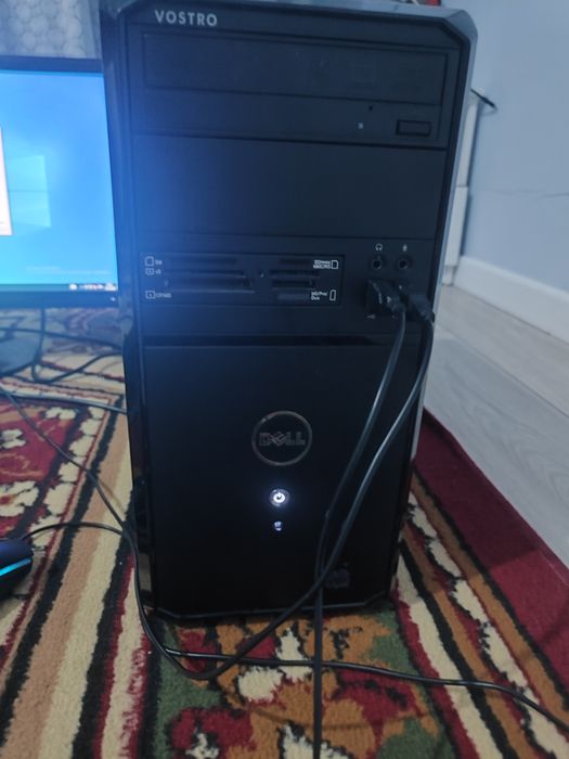 Компьютер Dell в хорошом состояние