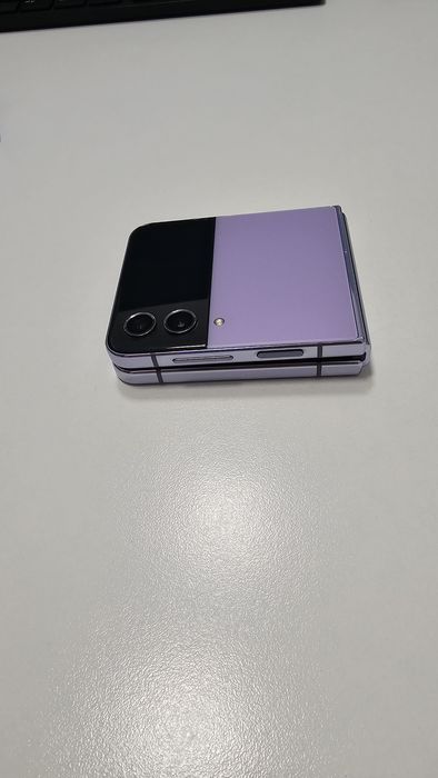Samsung Z Flip 4